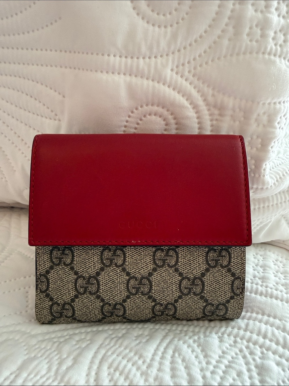 Gucci GG Supreme French Flap wallet. Red/Pink